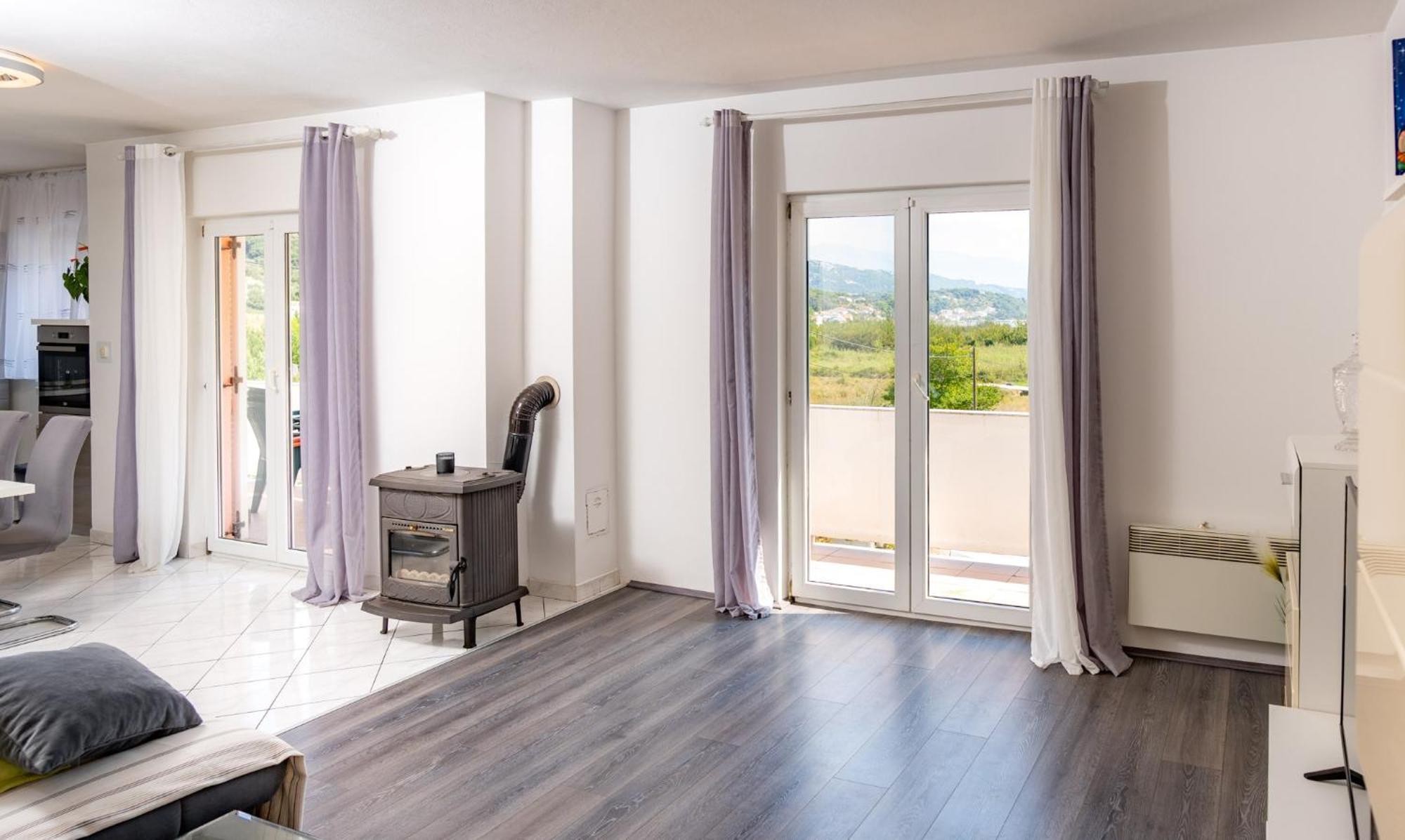 Apartments Lores Rab Town Exterior photo