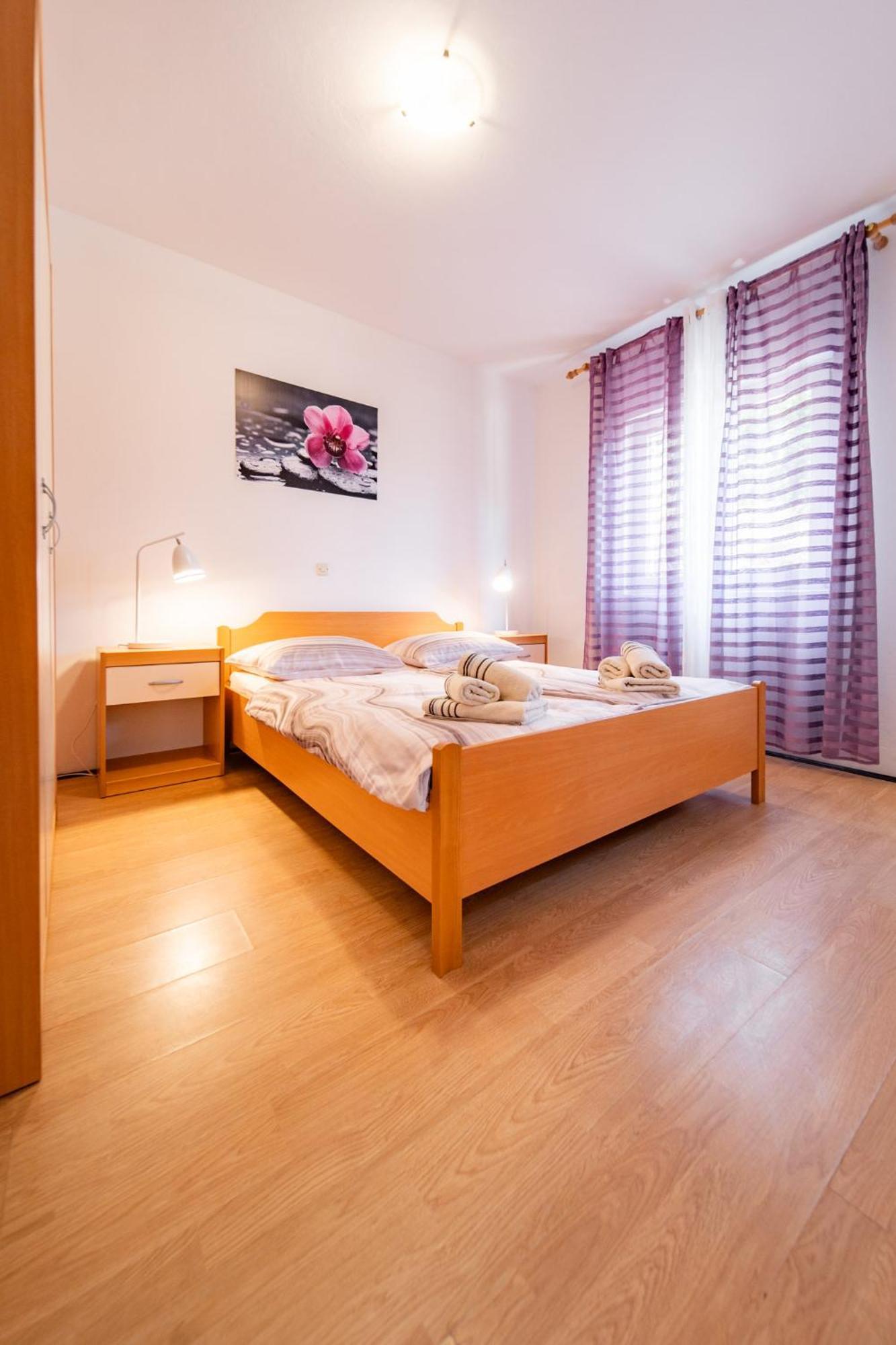 Apartments Lores Rab Town Exterior photo