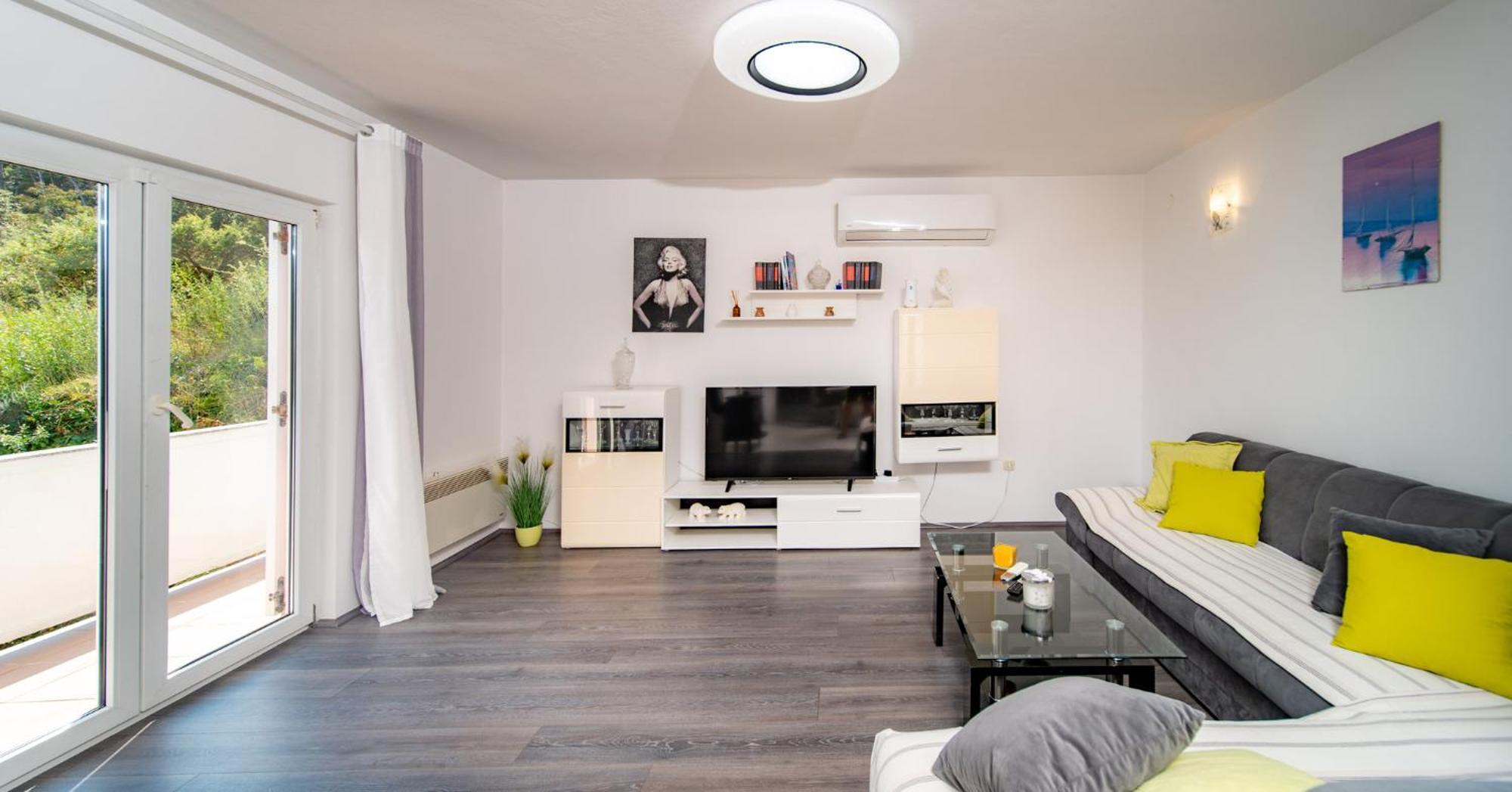 Apartments Lores Rab Town Exterior photo