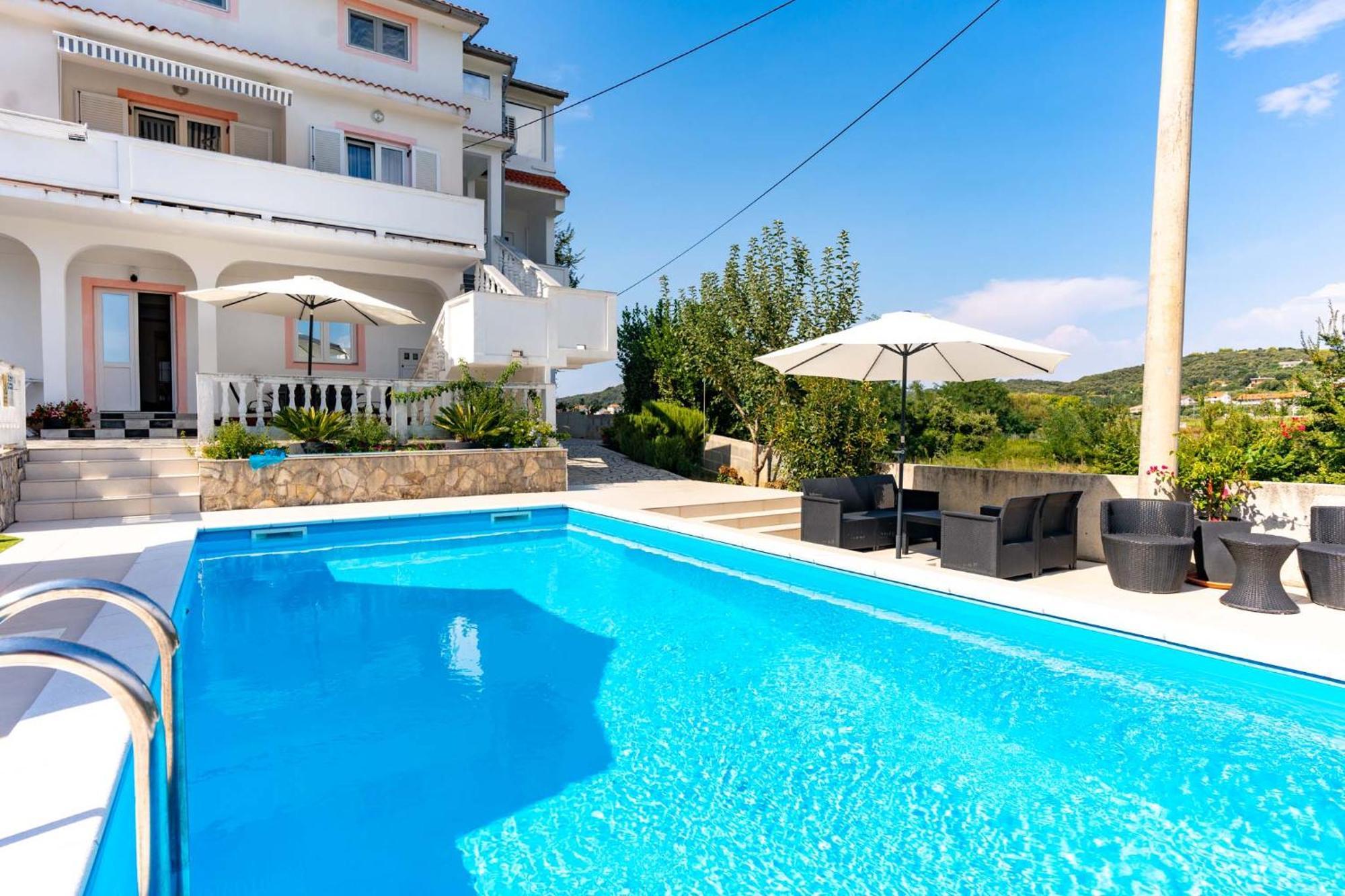 Apartments Lores Rab Town Exterior photo